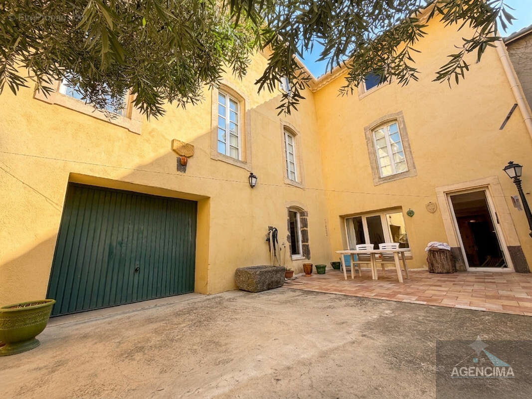Grande maison avec jardin et garage au centre-ville - photo 6