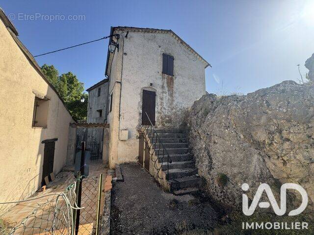 Photo 1 - Maison à COMPS-SUR-ARTUBY