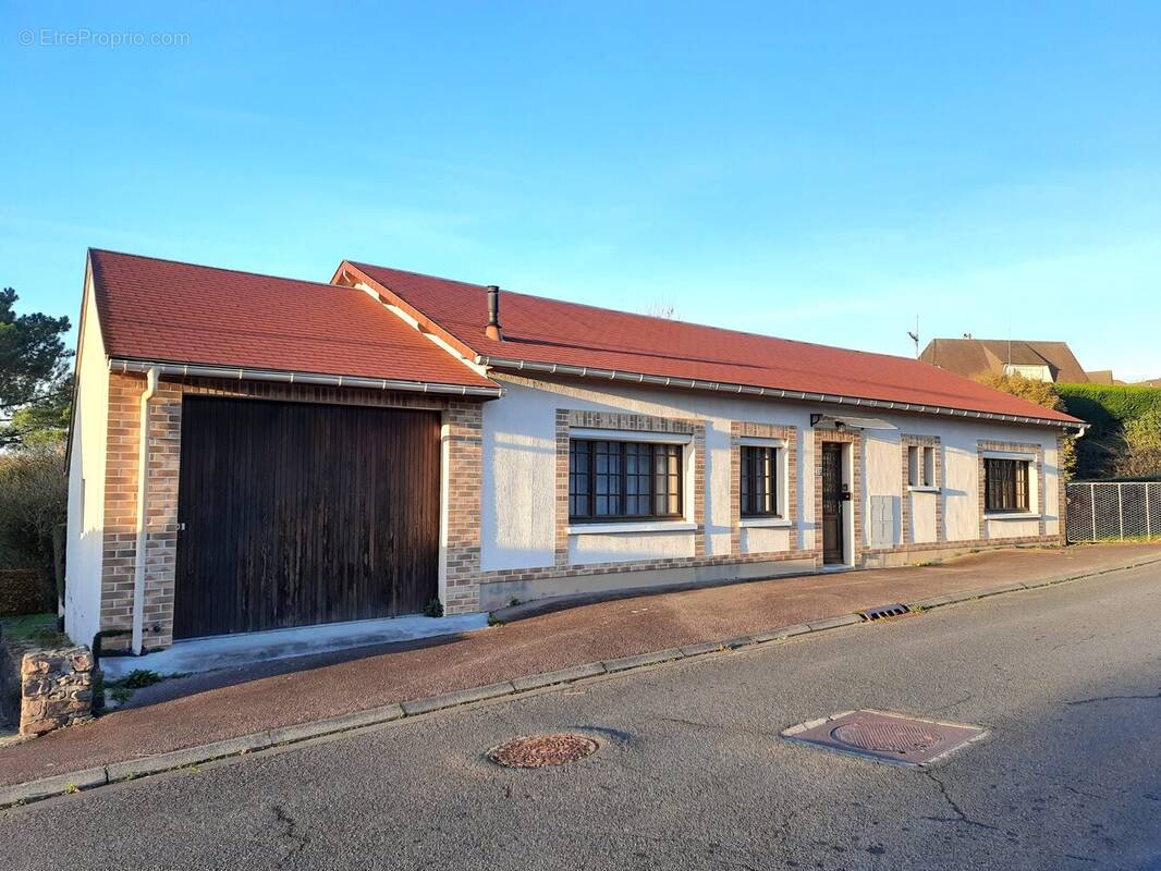 Maison à CANY-BARVILLE