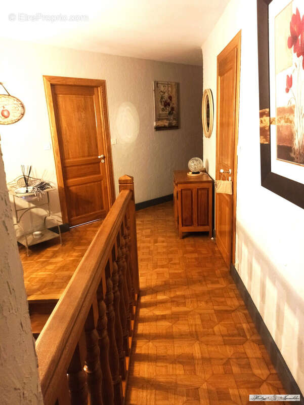 Maison 250 m² à Cappelle-Brouck  - photo 3