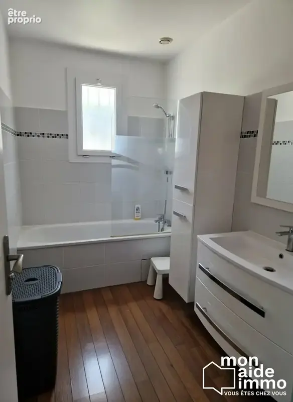 Maison 88 m² à Fargues-Saint-Hilaire  - photo 6