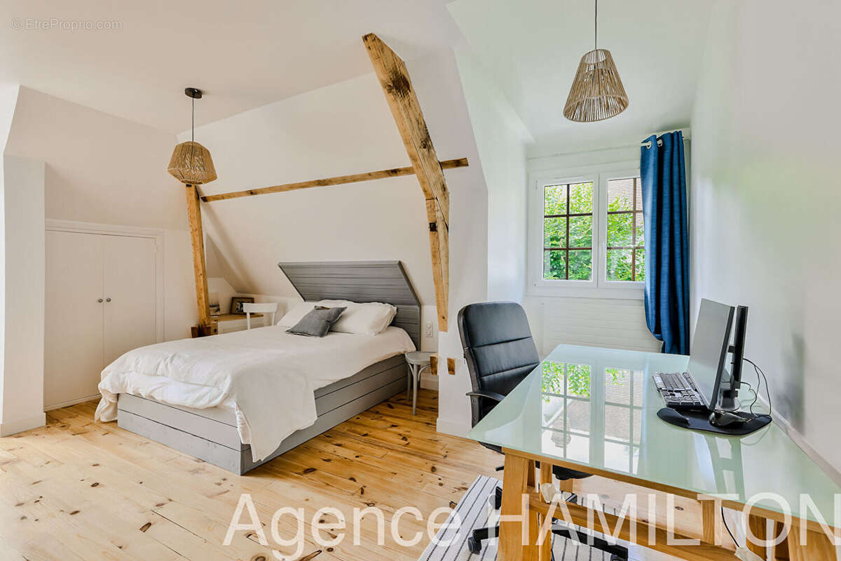 Maison familiale d'exception à l'Etang-La-Ville/ Marly-Le-Roi - photo 12