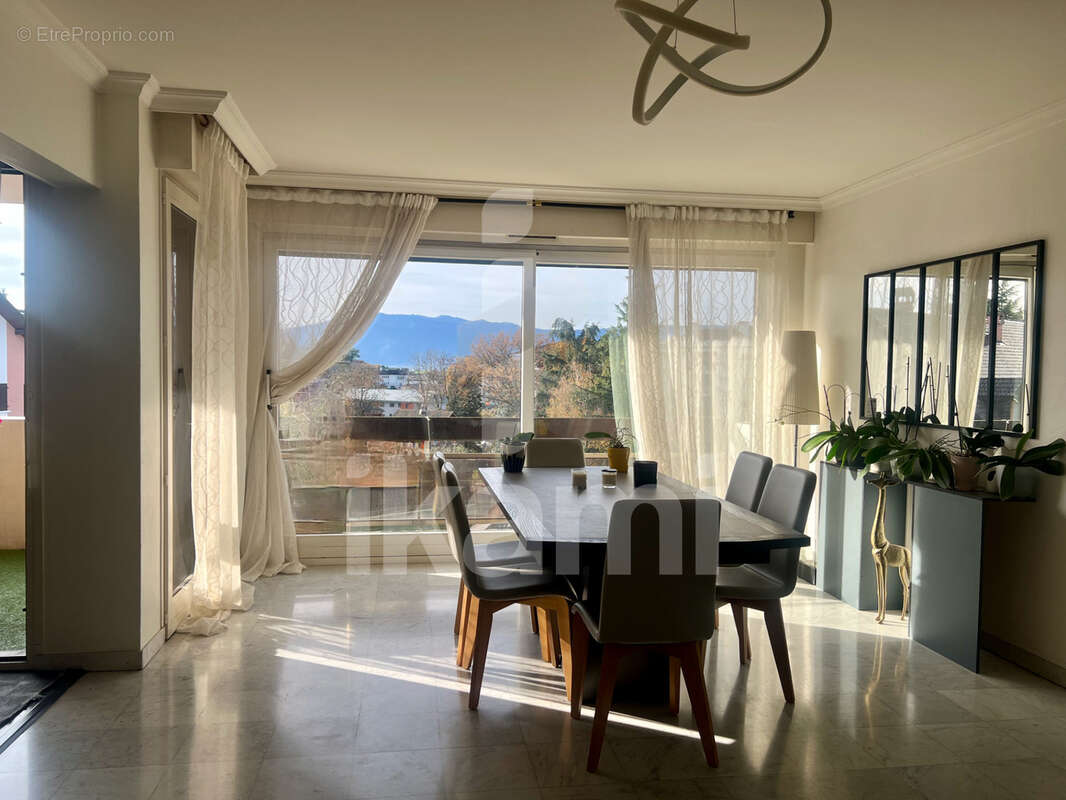 Appartement à SAINT-JULIEN-EN-GENEVOIS