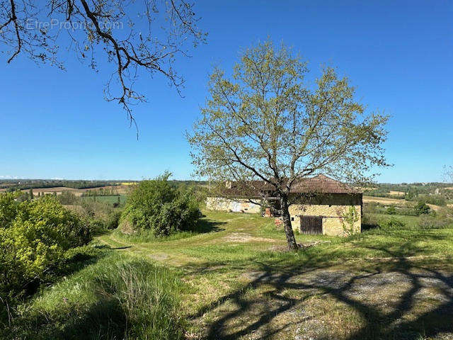 ancienne ferme - Maison à VIC-FEZENSAC