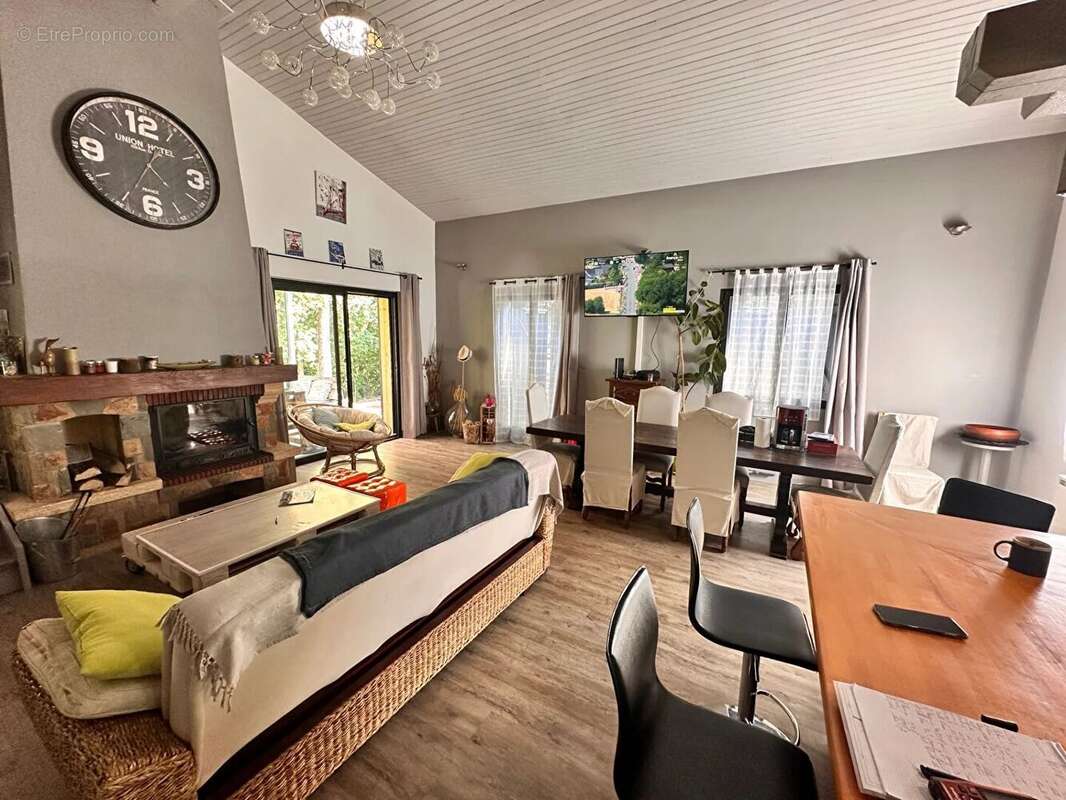 Maison à SAINT-AUBIN-DE-LANQUAIS