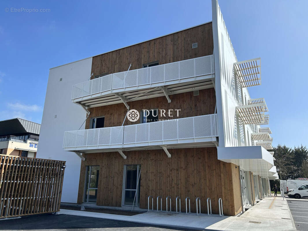 Commerce à LES HERBIERS