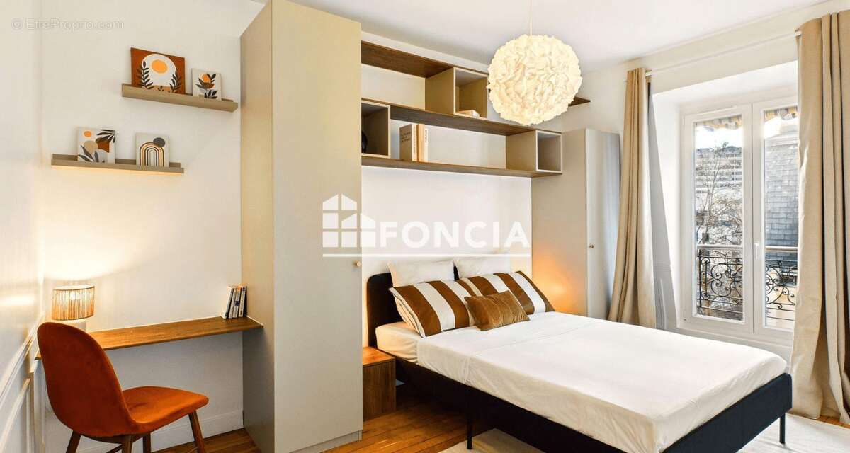 Appartement à PARIS-15E