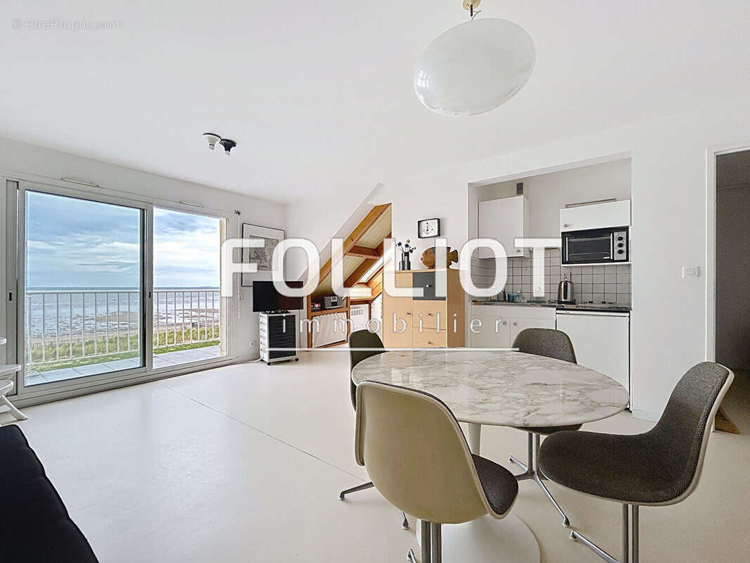 Appartement à JULLOUVILLE