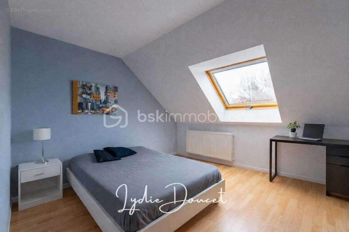 Maison à MAGNY-LE-HONGRE