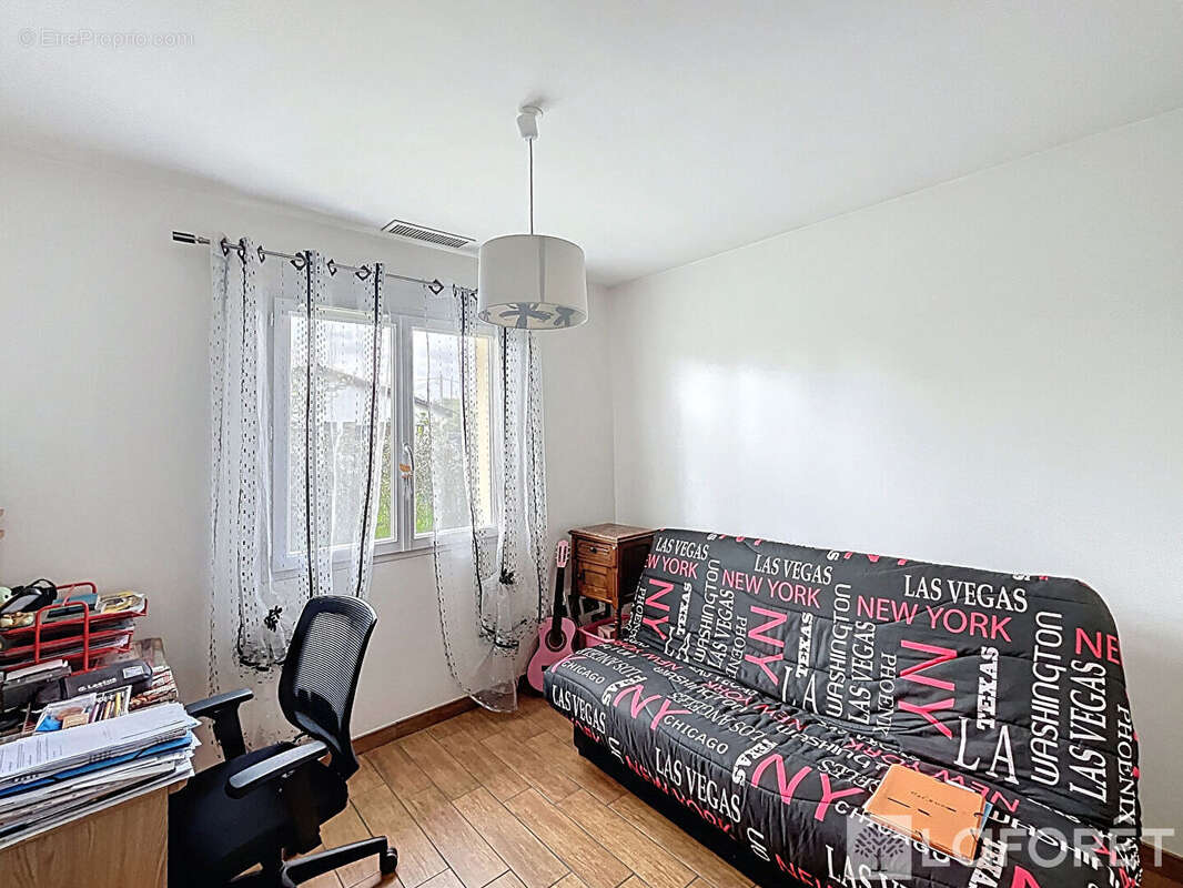 Maison à AMBARES-ET-LAGRAVE