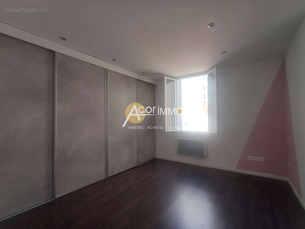 Toulon   Appartement rénové T3 de 85m2 - photo 8