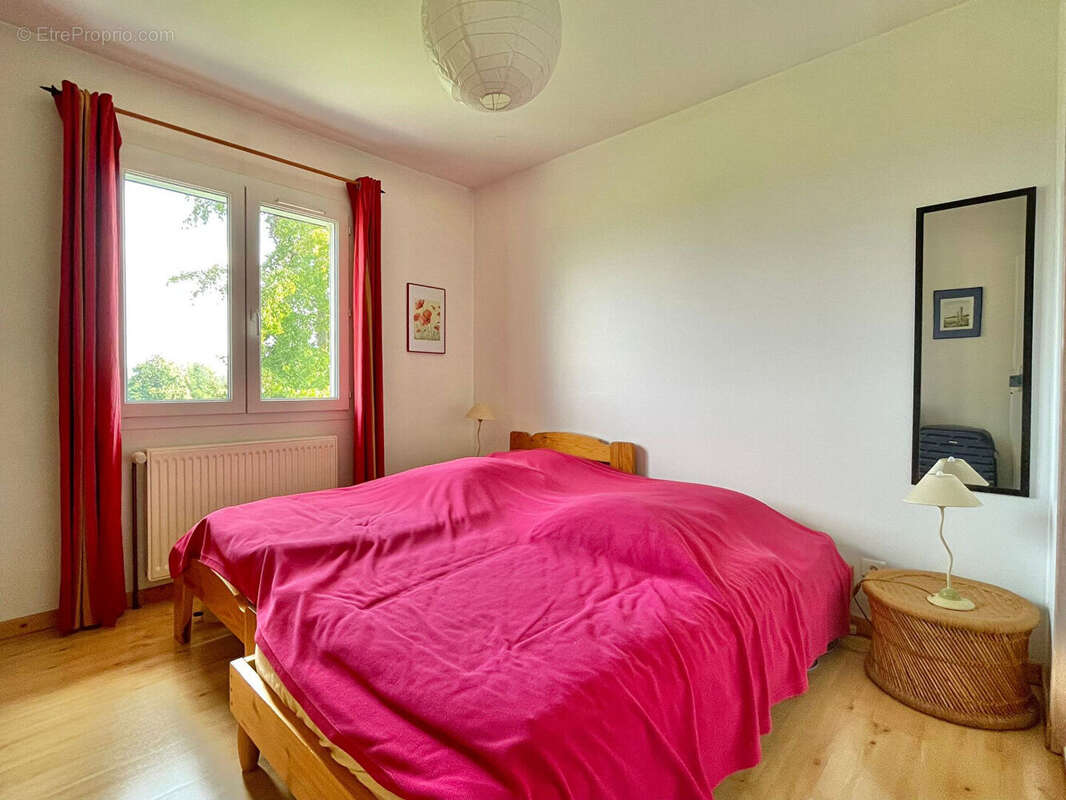 Maison à LES EPARRES