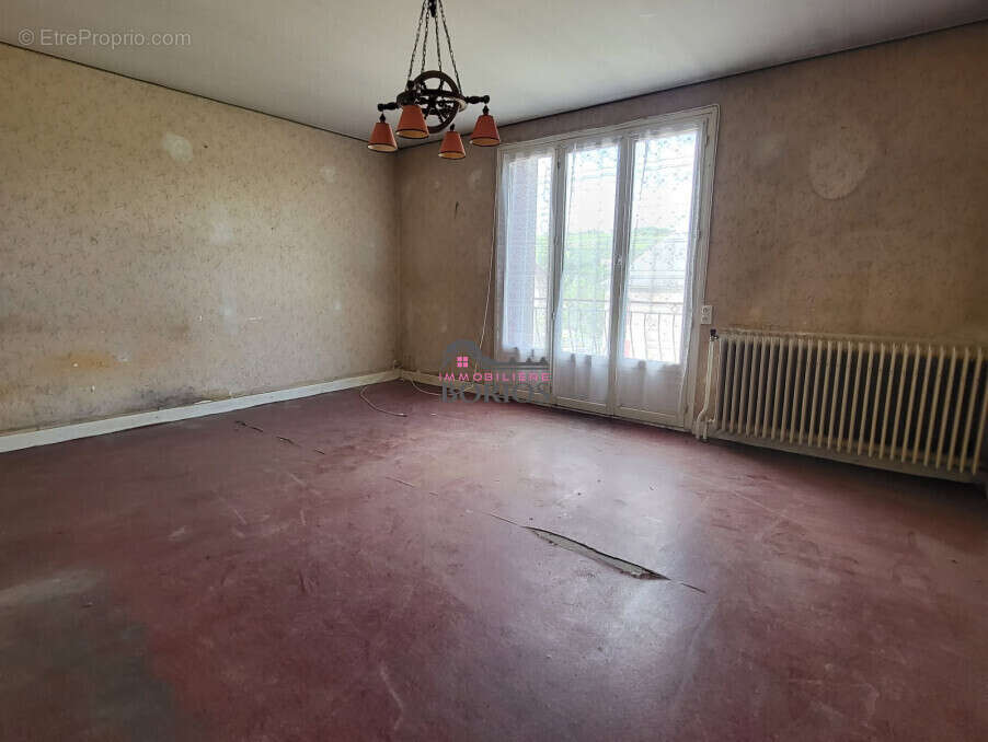 Maison à PARIS-L&#039;HOPITAL