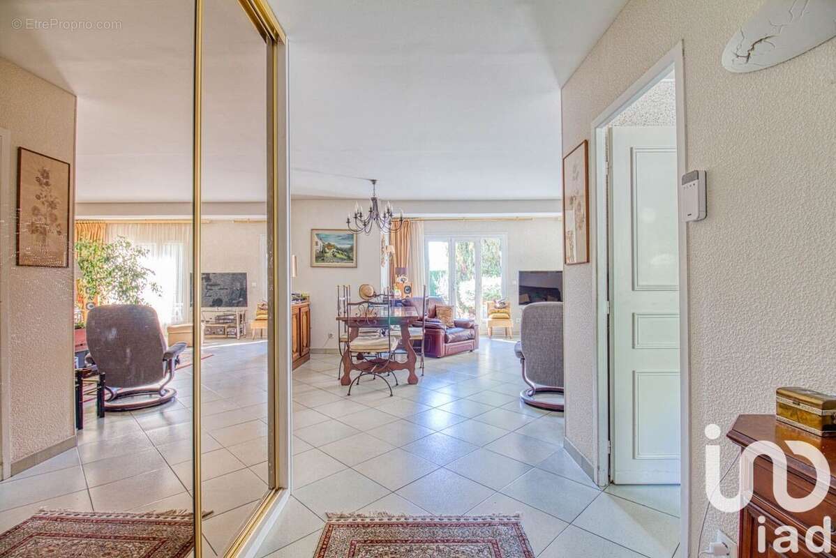 Photo 7 - Maison à CHANTELOUP-LES-VIGNES