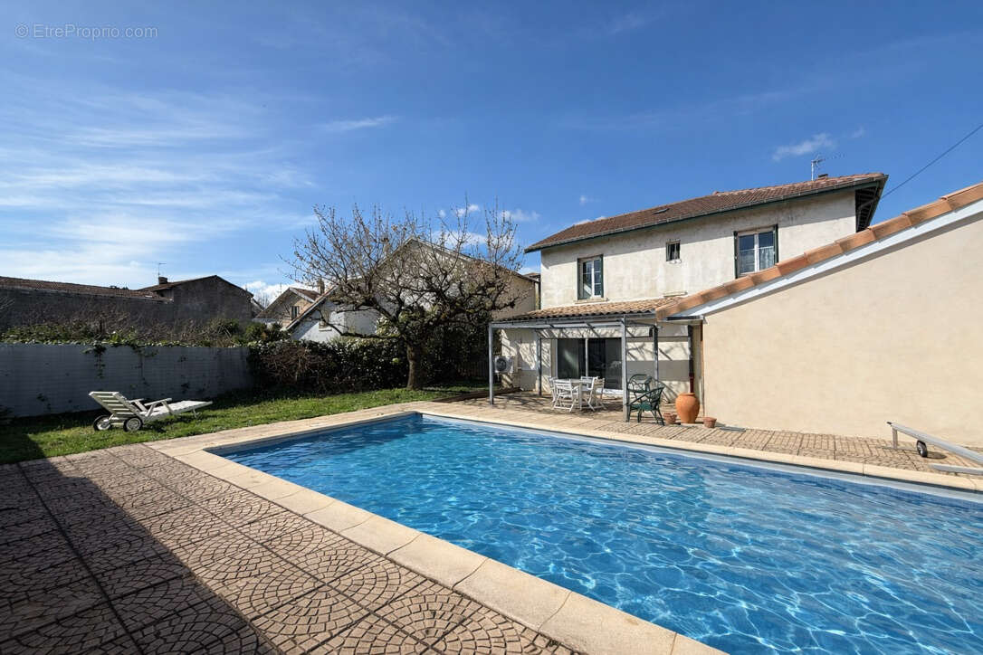 Maison à TOURNON-SUR-RHONE