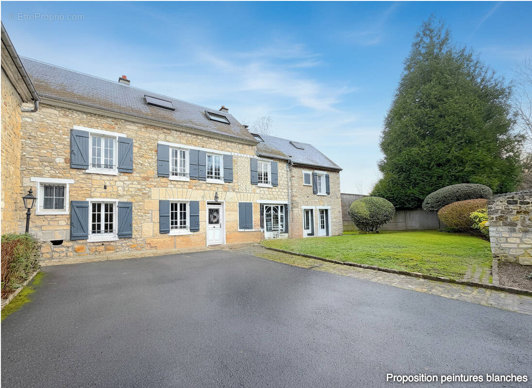 Maison à VALLANGOUJARD