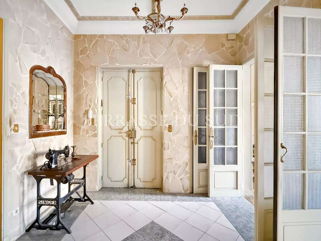 Appartement à MARSEILLE-8E