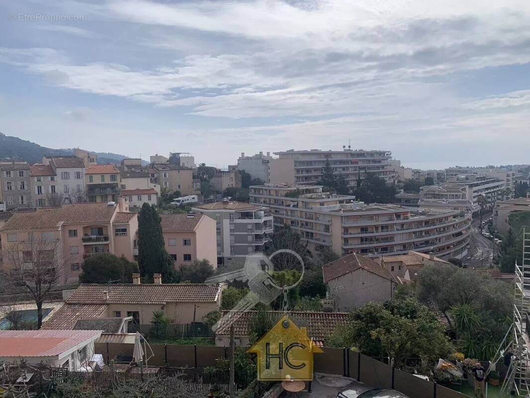 Appartement à LE CANNET