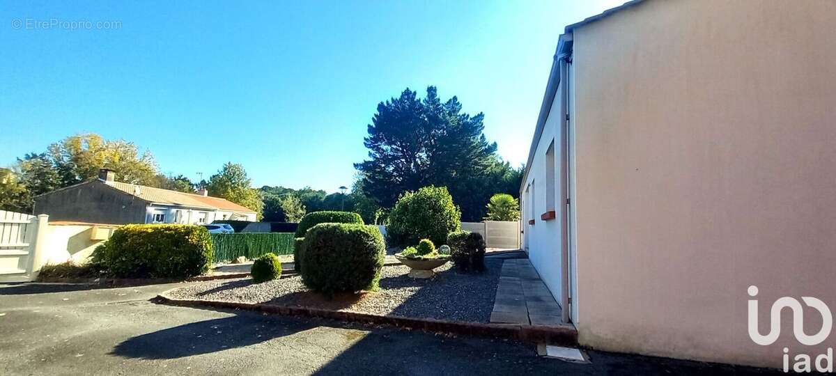 Photo 3 - Maison à BEAULIEU-SOUS-LA-ROCHE