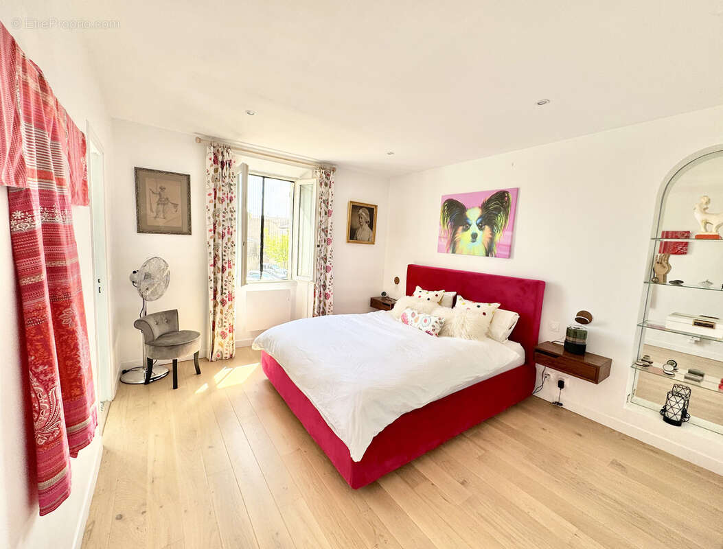 Maison à SAINT-CEZAIRE-SUR-SIAGNE