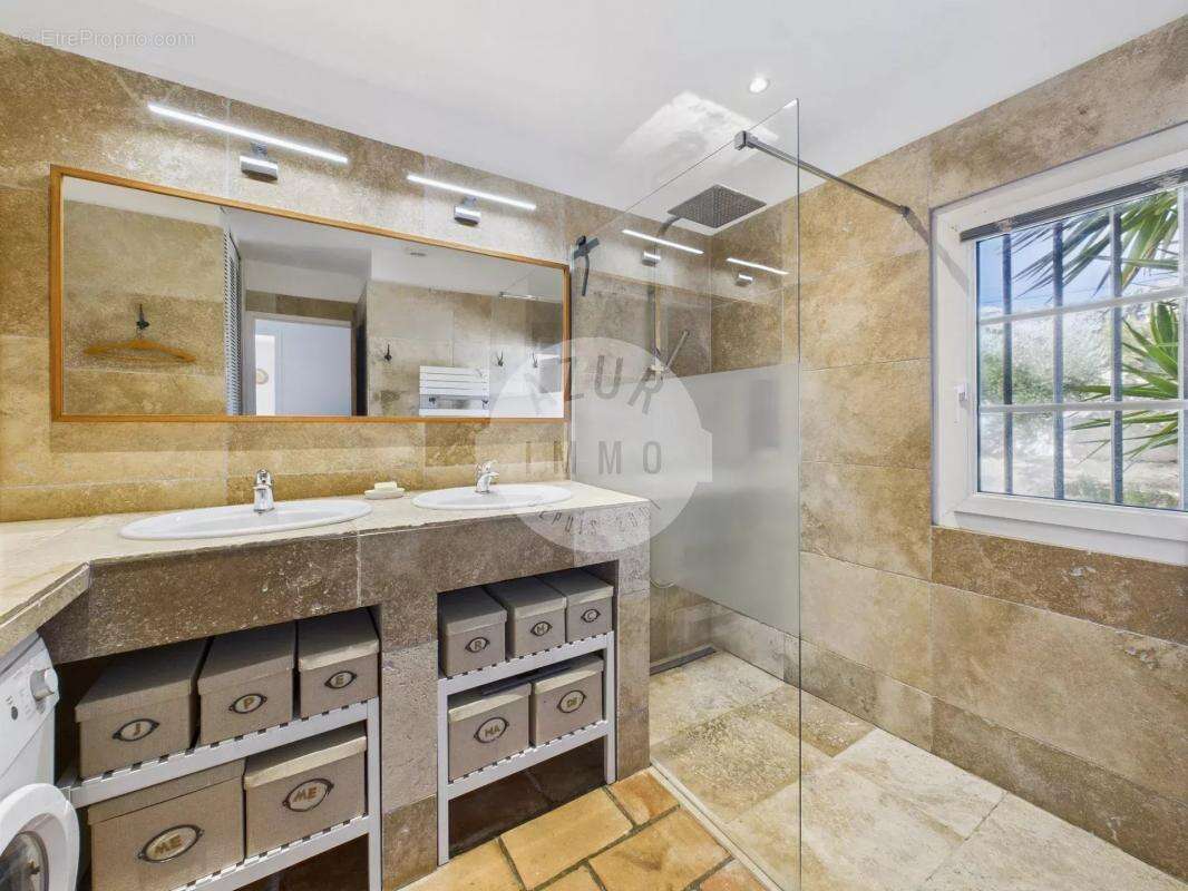 Maison à ROQUEVAIRE