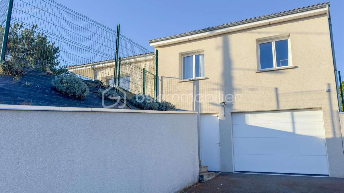 Maison à VEYRE-MONTON