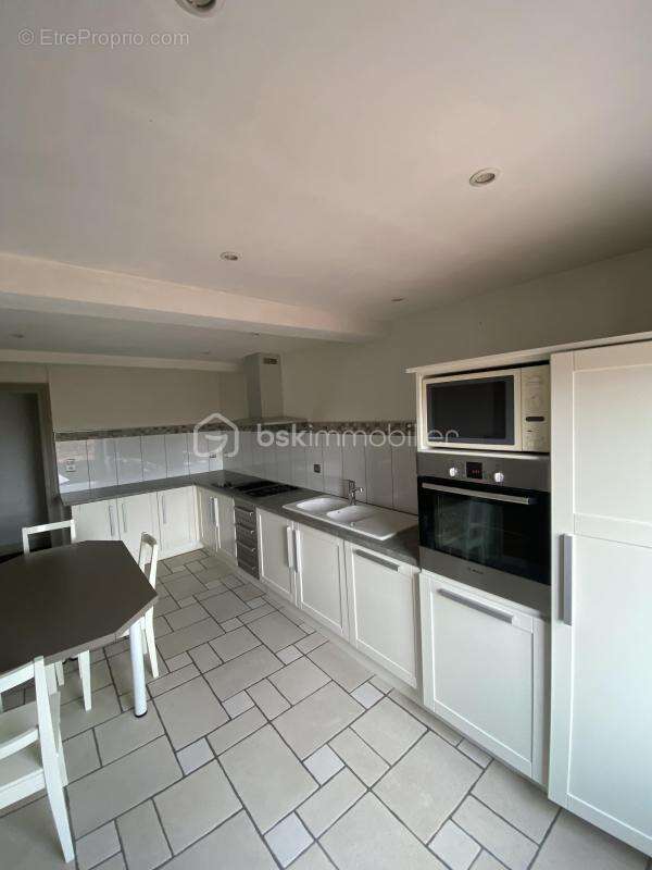 Maison à SAINT-SYMPHORIEN-DE-LAY