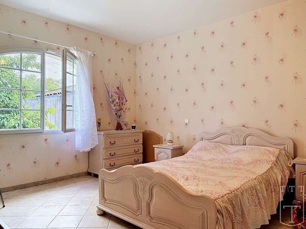 Maison à RUOMS