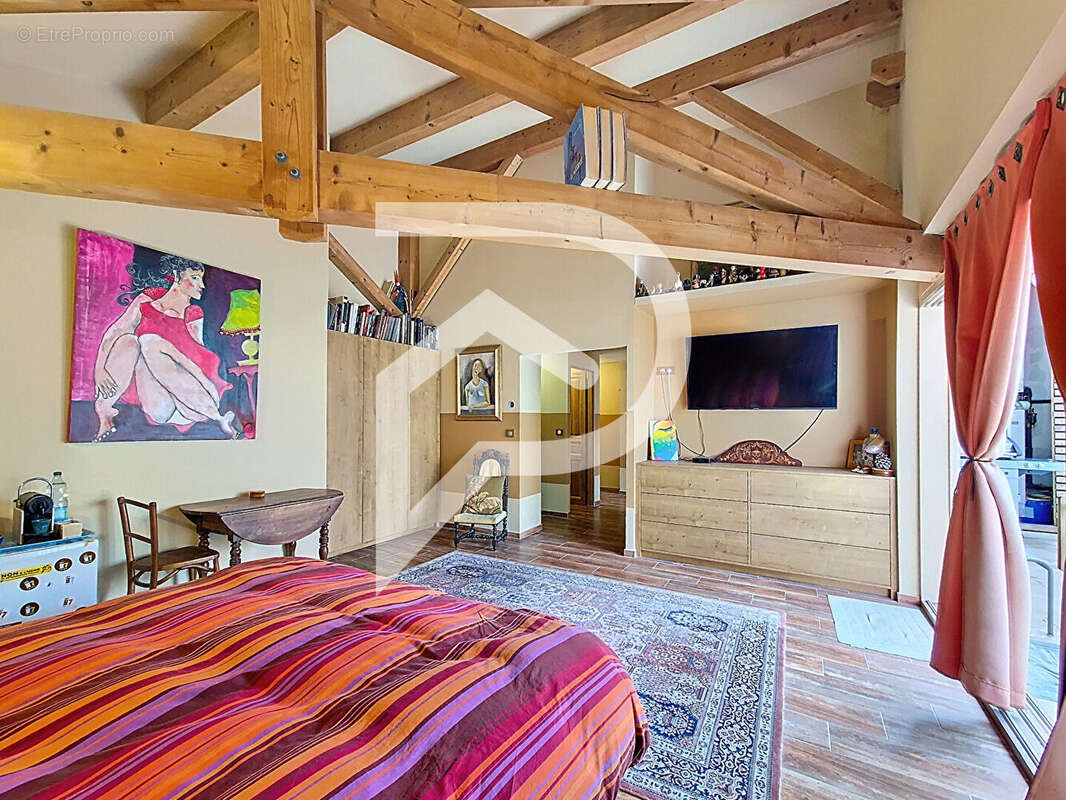 Appartement à MONTBOUCHER-SUR-JABRON