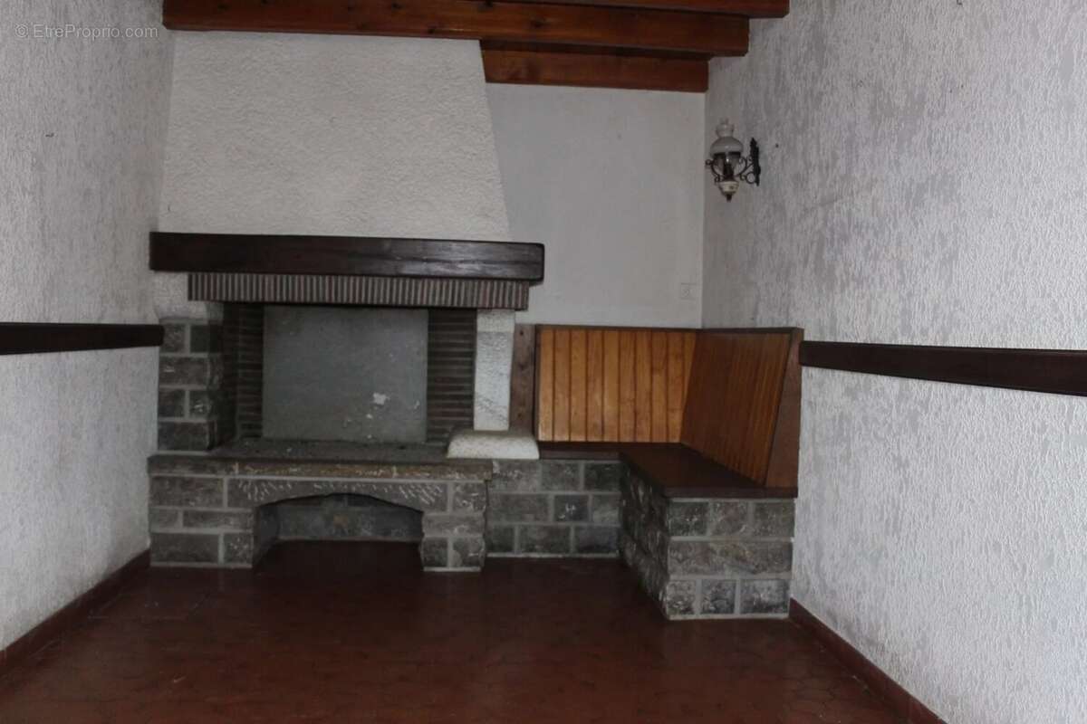 Maison à MONTREJEAU