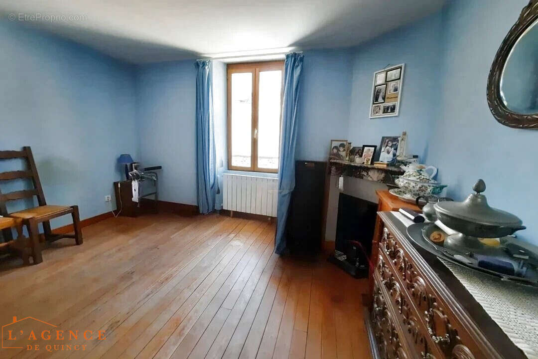 Maison à QUINCY-VOISINS