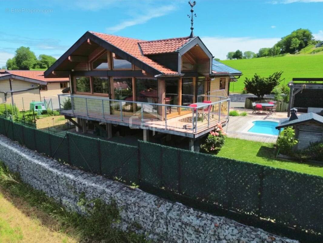 Maison à LYAUD