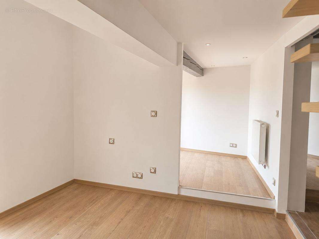 Maison avec terrasse et belle vue - photo 7