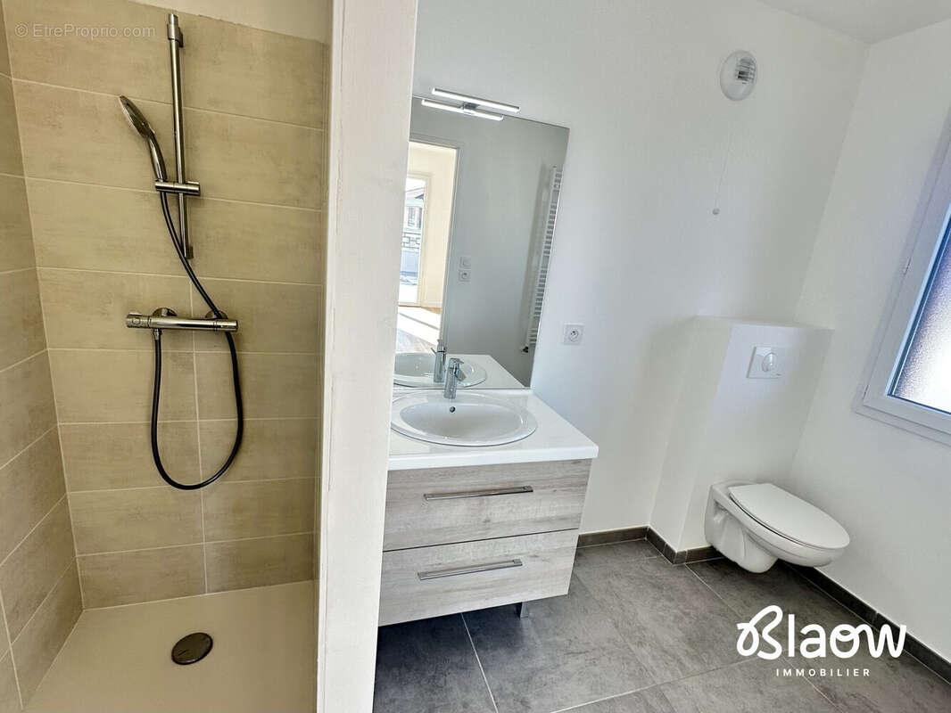 Appartement à MEYZIEU