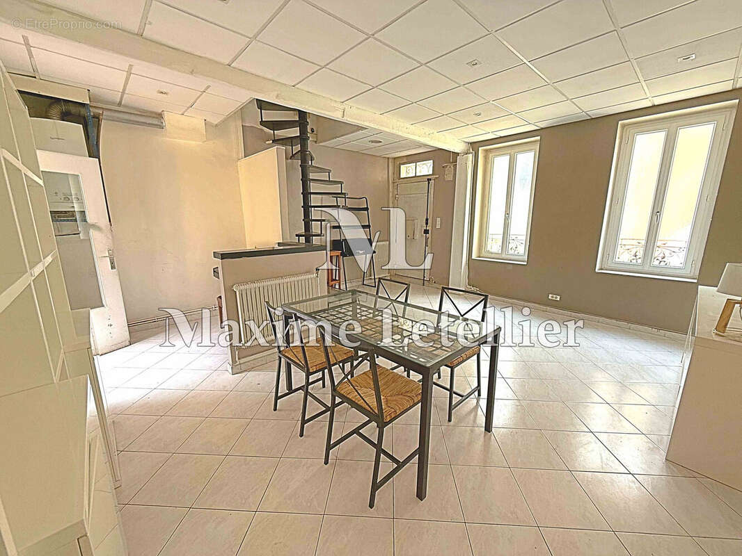 Maison à MARSEILLE-4E