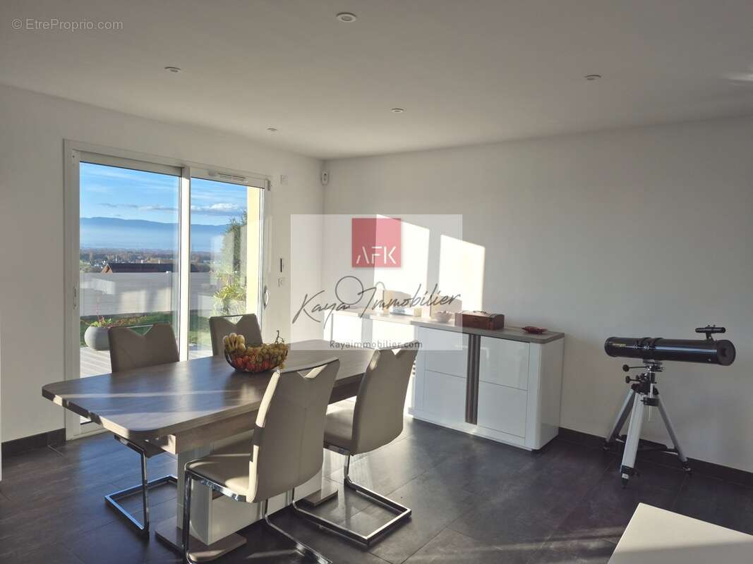 Maison à SAINT-CERGUES