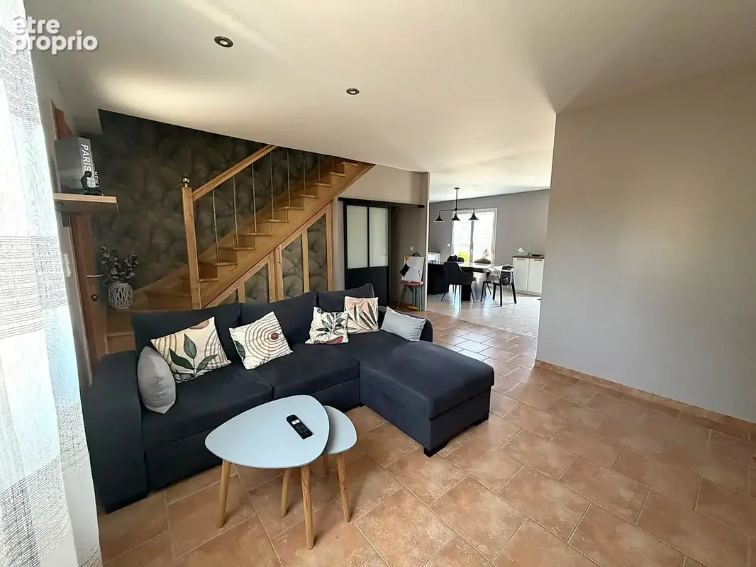Maison familiale 3 chambres avec double garage   Condé (36100) - photo 6