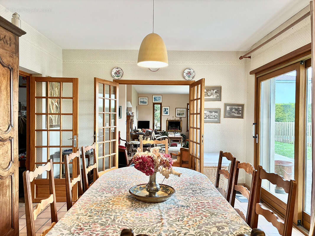 Maison à CHAVANOZ