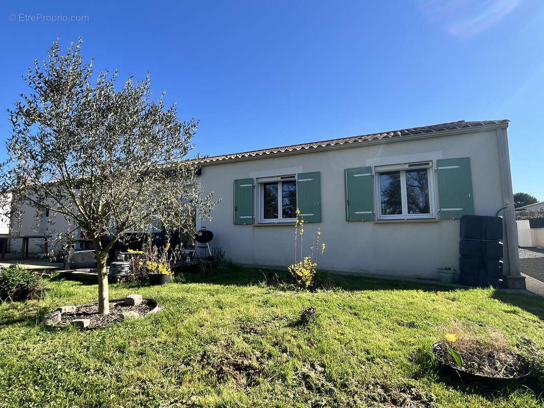 Maison à LE GIROUARD