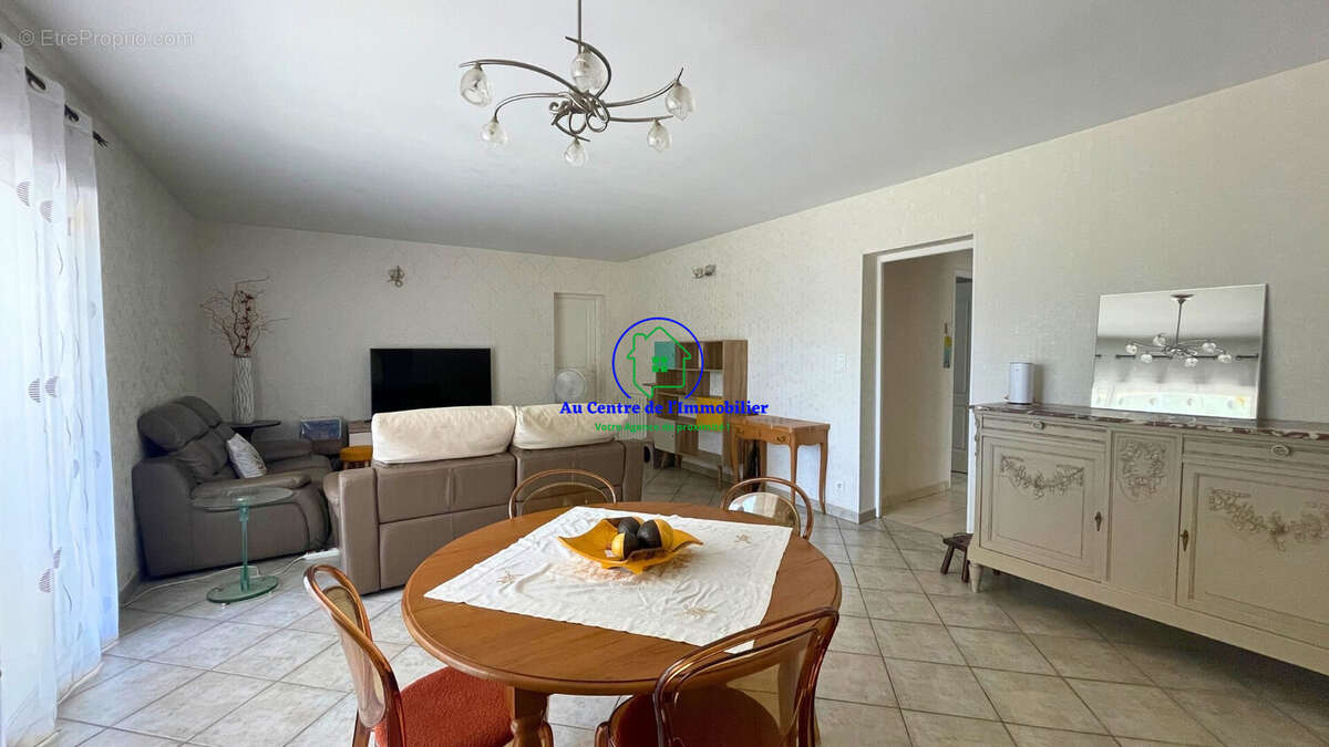 Maison 240 m² à Sainte-Livrade-Sur-Lot  - photo 8