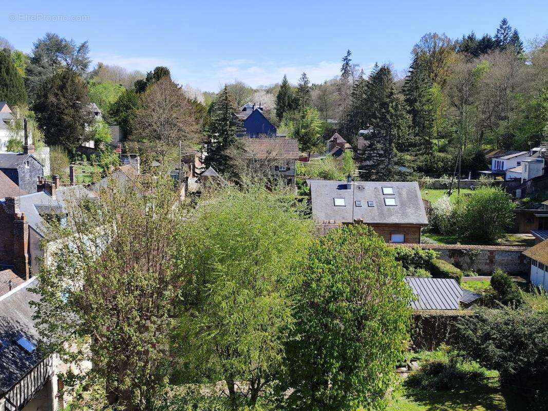 Appartement duplex - 4 chambres - parking privé -  proche centre ville - lisieux (14100) - photo 2