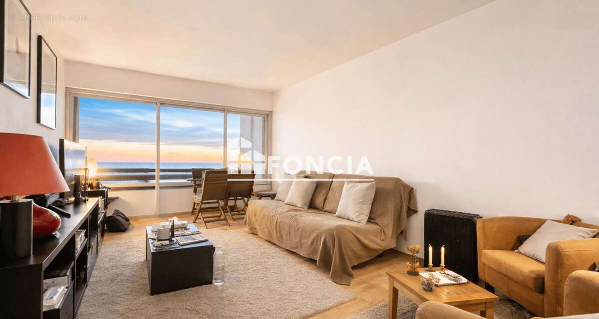 Appartement à MAUGUIO