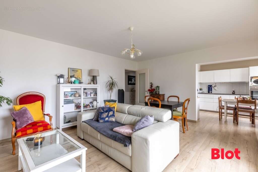 Appartement à LE RHEU