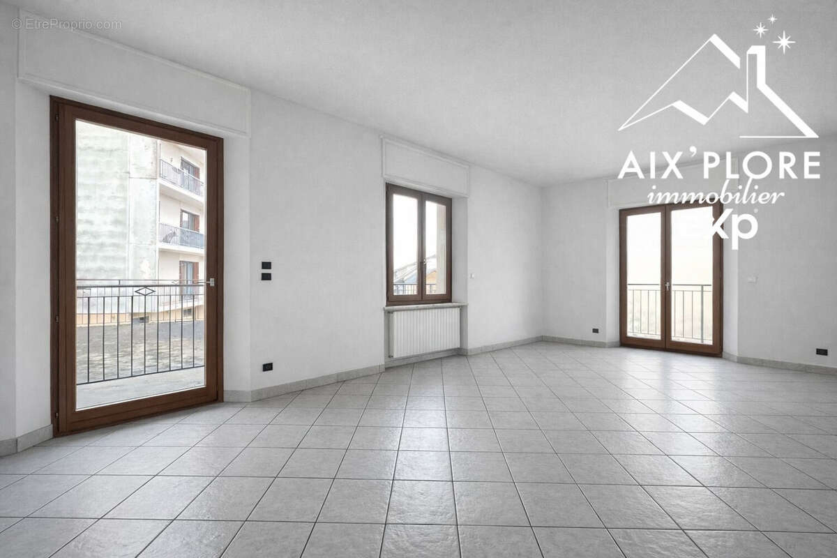 Appartement 81 m² à Chambery  - photo 4