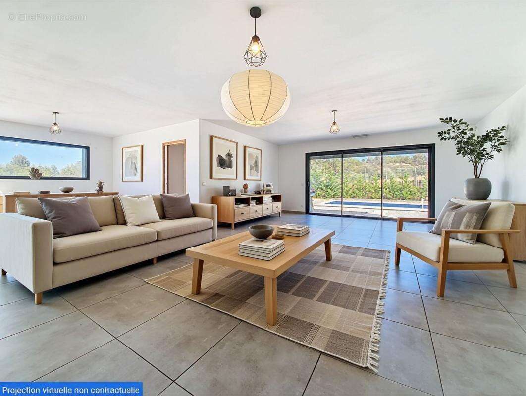 Maison à PEYRESTORTES