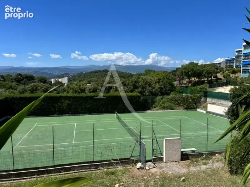 LE CANNET très beau 4 pièces de 83 m² avec terrasse, cave et aperçu mer - photo 4