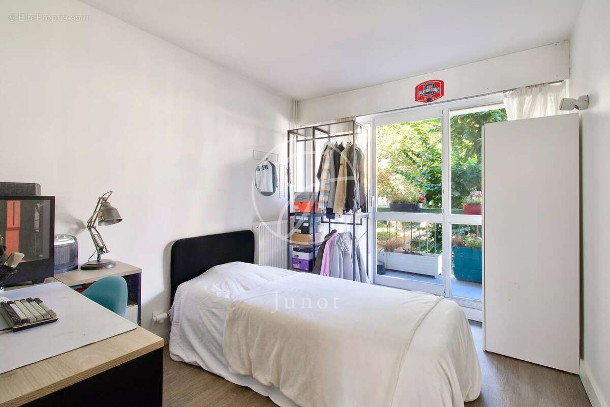 Appartement à LE MESNIL-LE-ROI