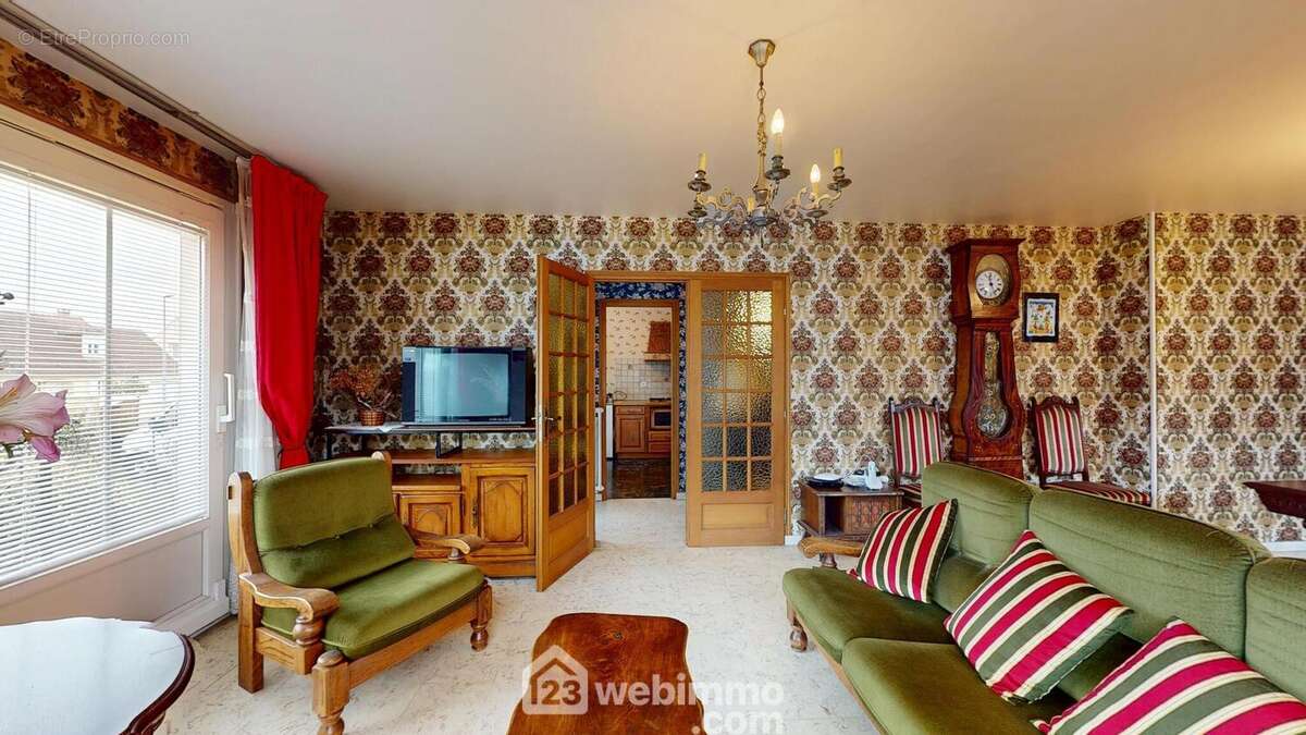 Maison à LACROIX-SAINT-OUEN