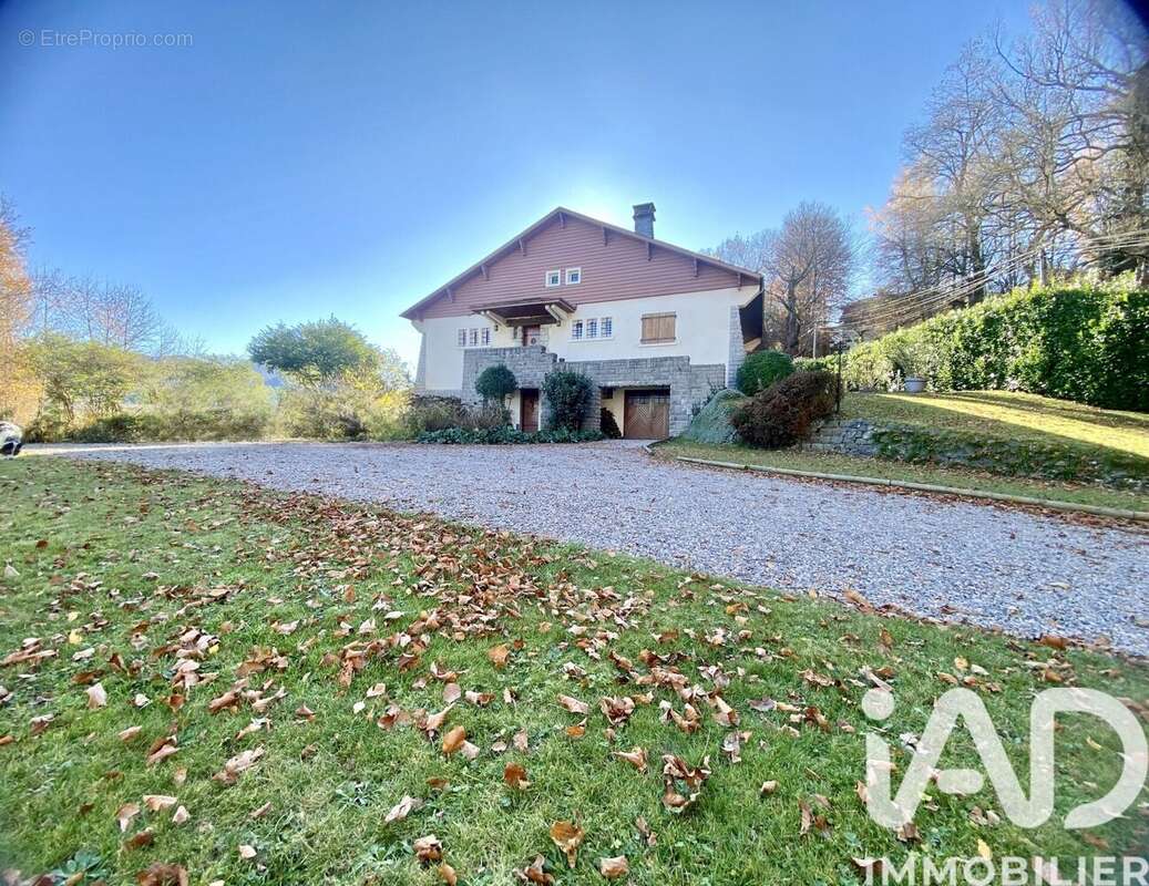 Maison 275 m² à Bagneres-De-Bigorre  - photo 6