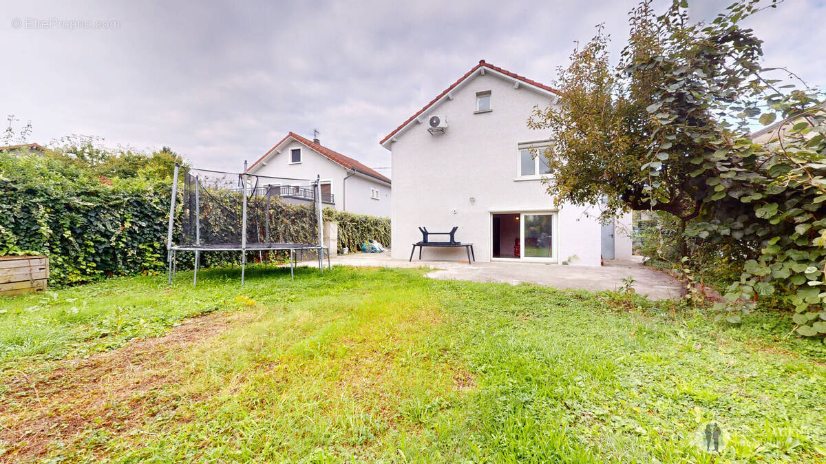 Maison à SAINT-MARTIN-D&#039;HERES